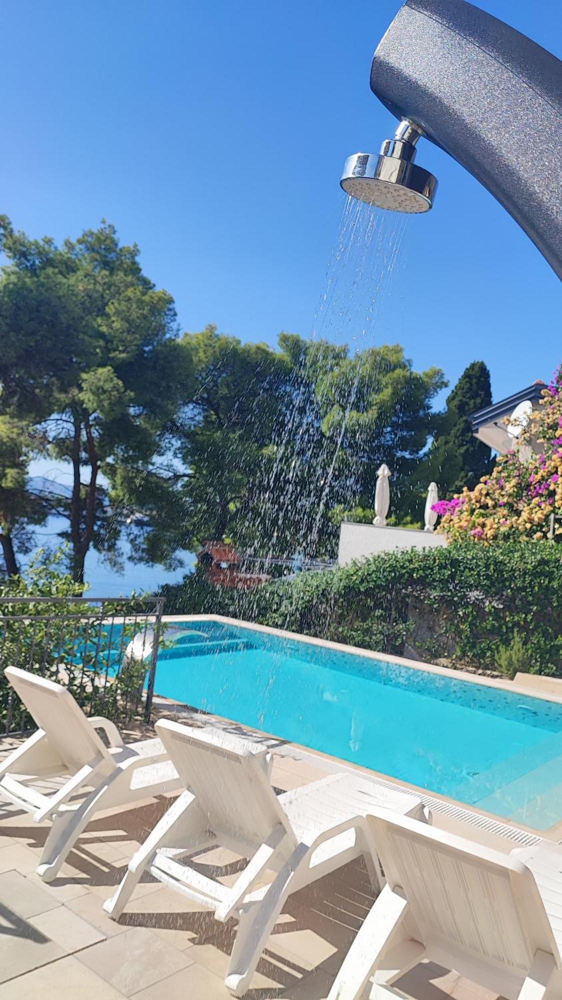 Villa Penava, Private Beach, Pool And 7Min To Trogir Bagian luar foto