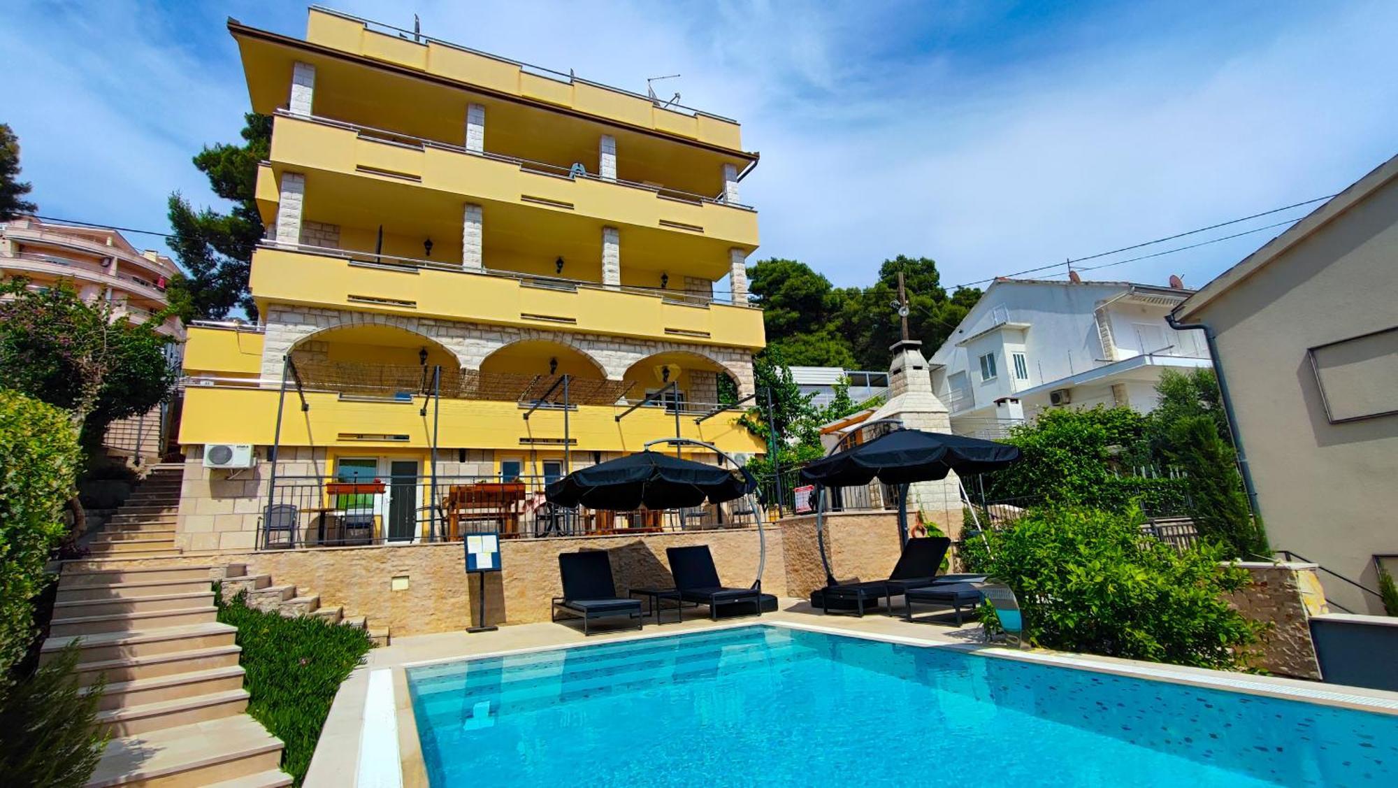 Villa Penava, Private Beach, Pool And 7Min To Trogir Bagian luar foto