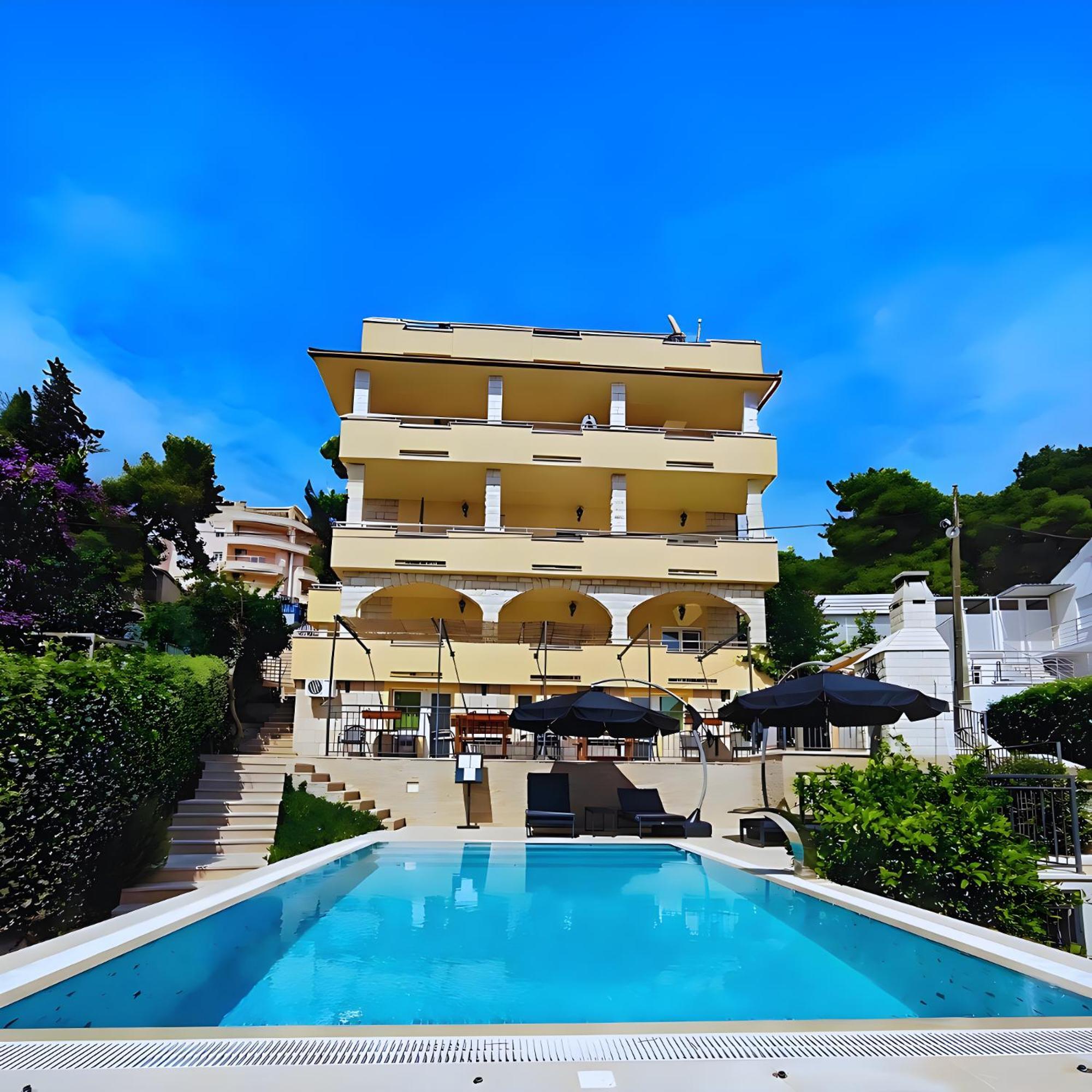 Villa Penava, Private Beach, Pool And 7Min To Trogir Bagian luar foto