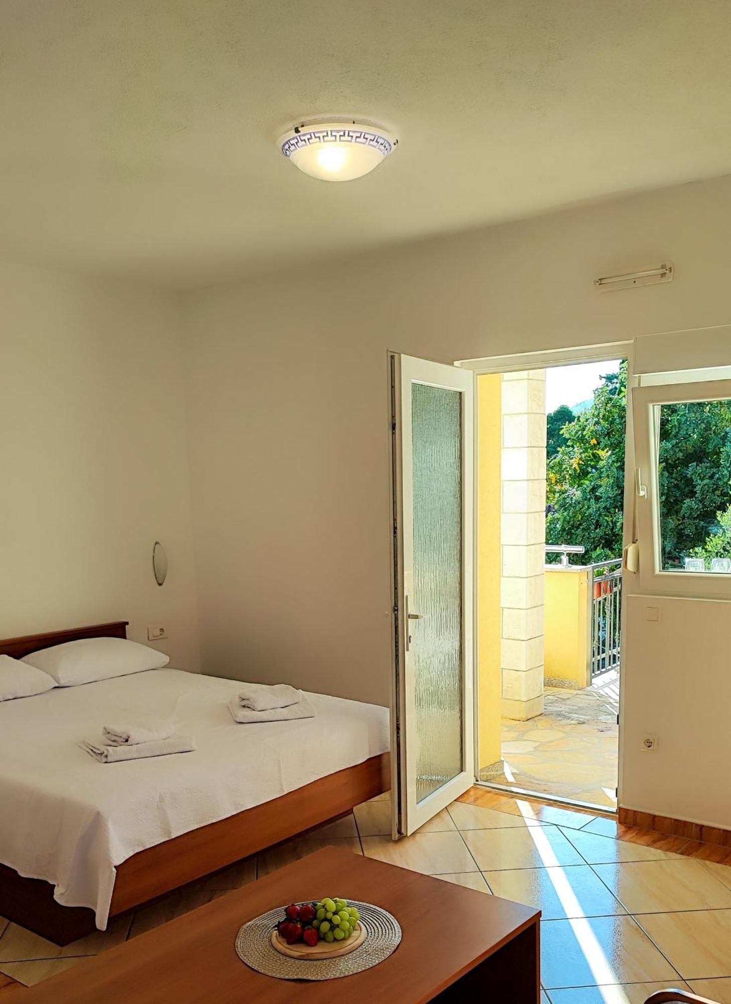 Villa Penava, Private Beach, Pool And 7Min To Trogir Ruang foto
